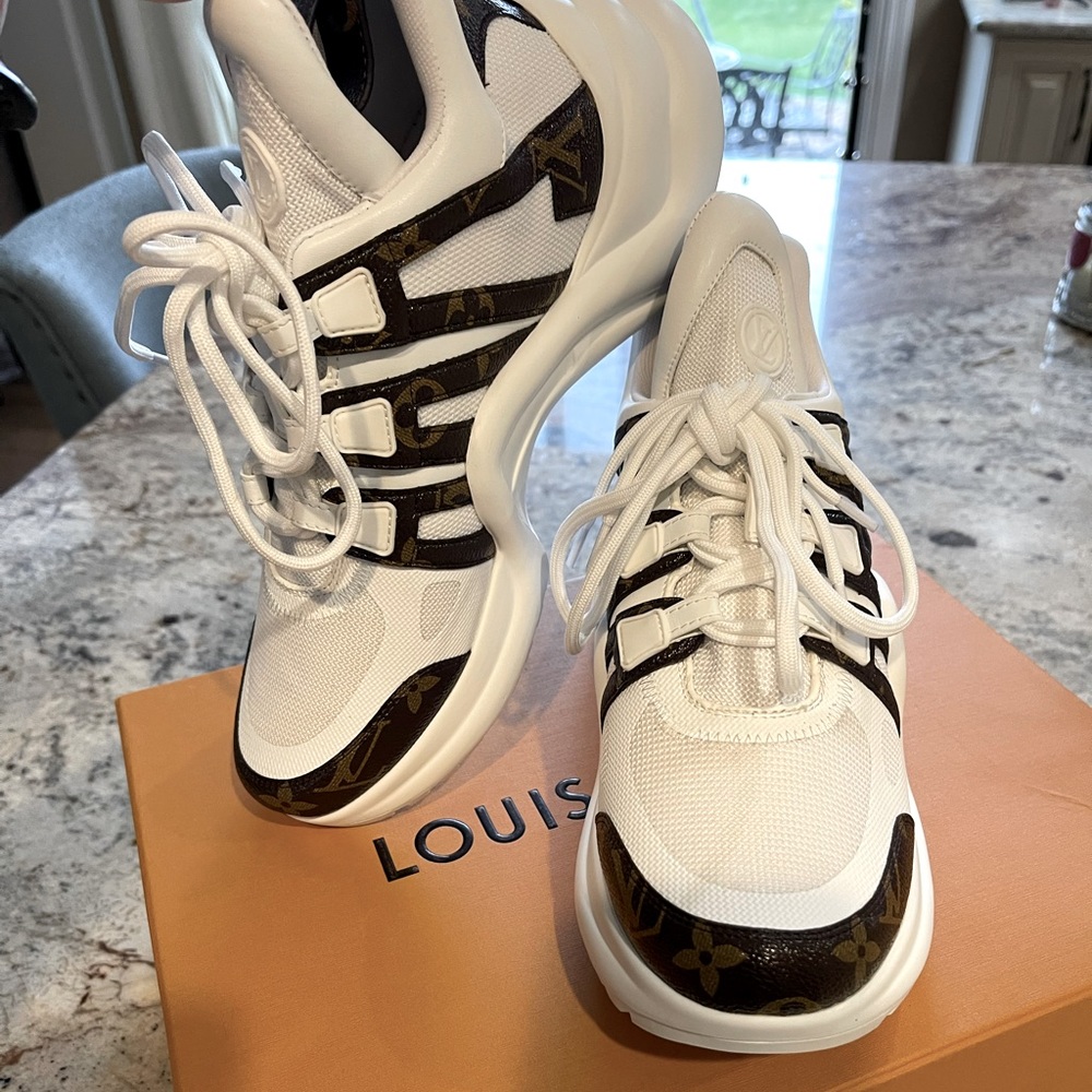 Louis Vuitton Archlight Sneaker 39